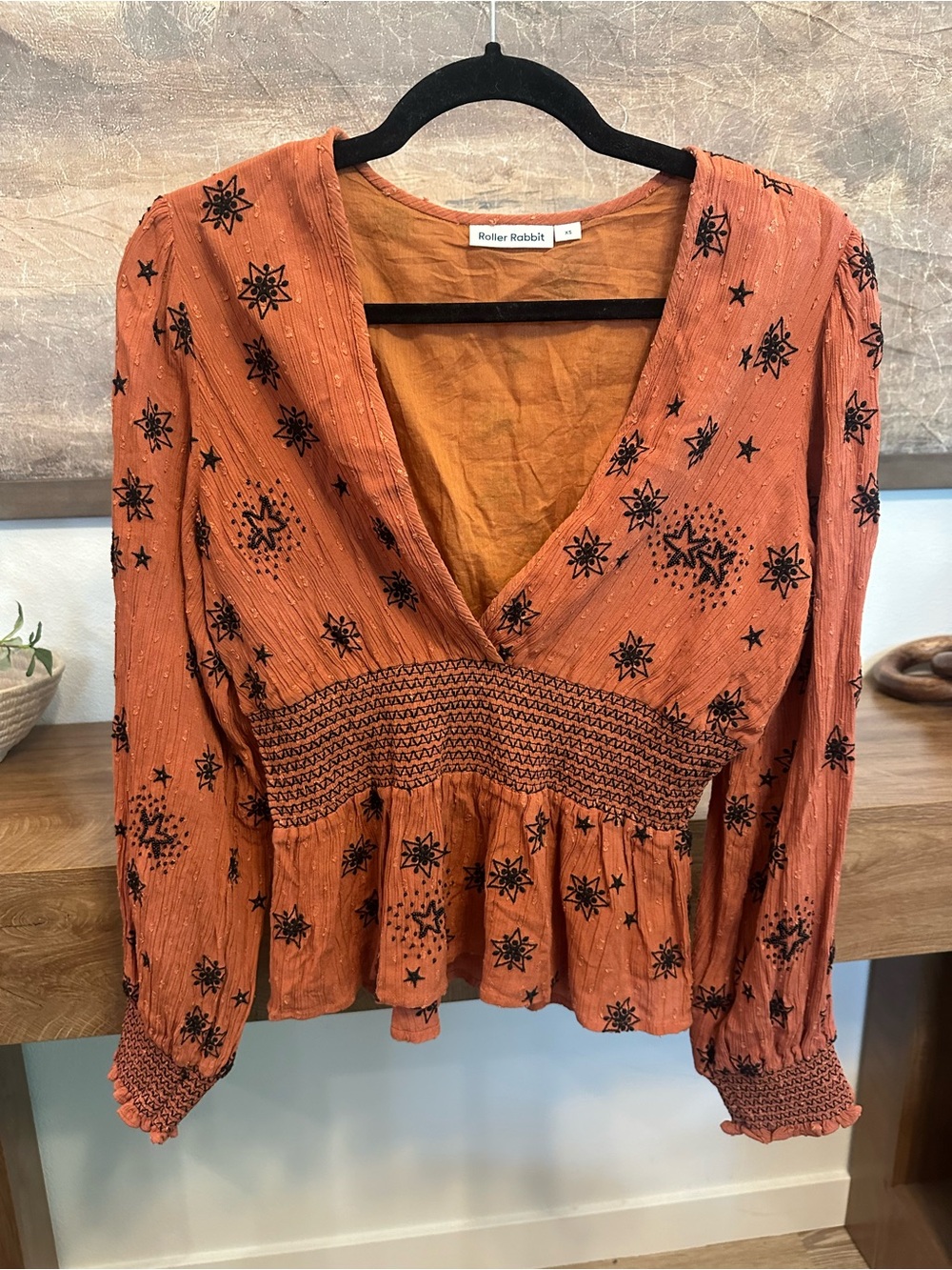 Roller Rabbit Rust Orange Star-Print V-Neck With Embroidery and Beadwork